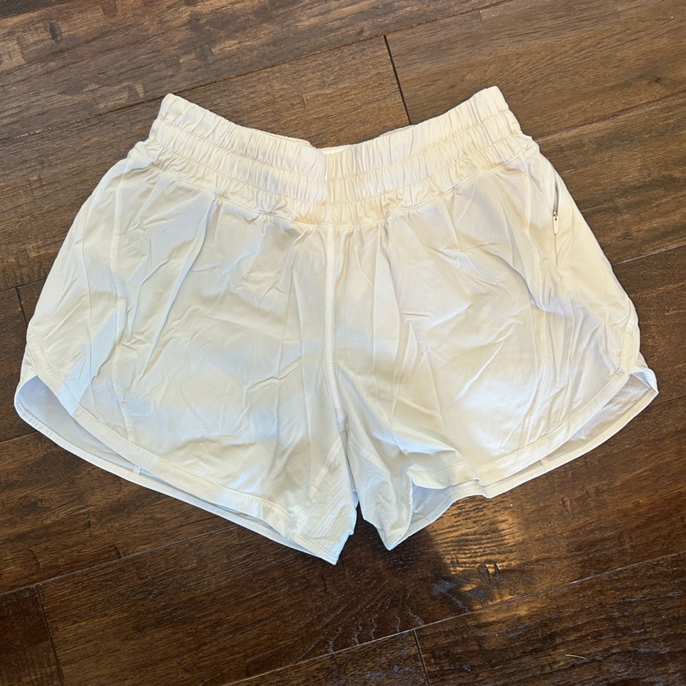 Lululemon Athletica Cream Athletic Shorts with Elastic Waistband